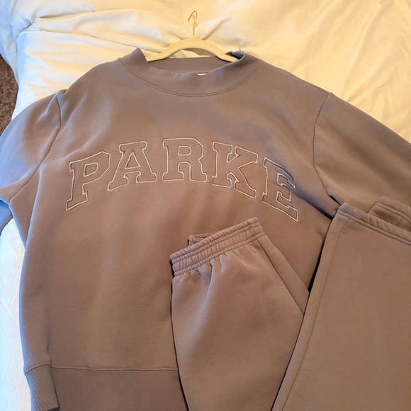 Parker Women's Sweatshirt - Soft Gray - Picture 1 of 6